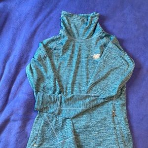 WOMENS NEW BALANCE HEAT TOP